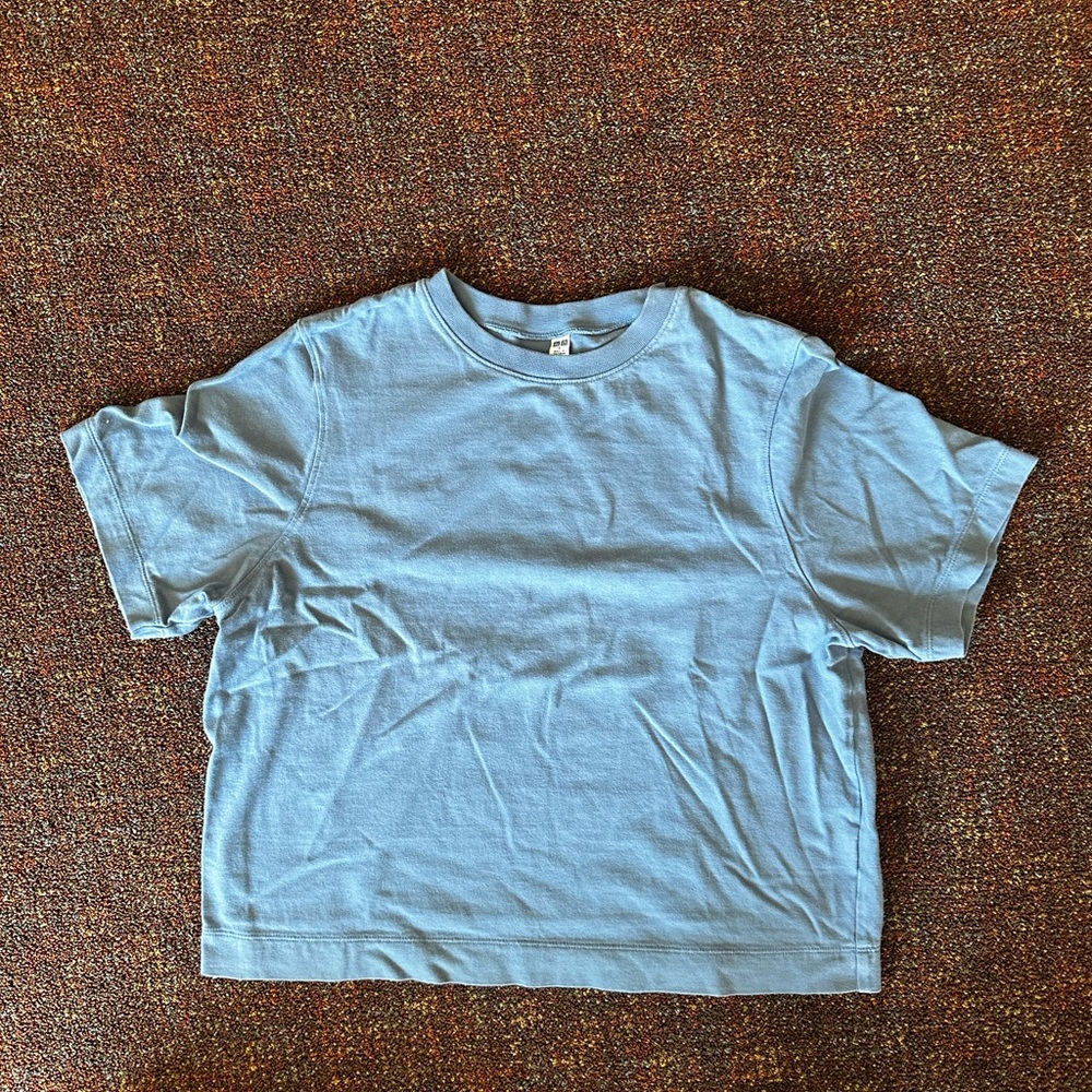 Boxy fit Uniqlo t shirt